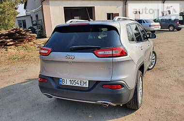 Позашляховик / Кросовер Jeep Cherokee 2014 в 