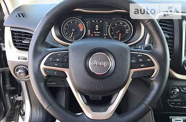 Позашляховик / Кросовер Jeep Cherokee 2015 в 