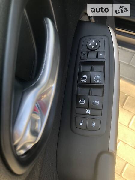 Позашляховик / Кросовер Jeep Cherokee 2016 в Рівному