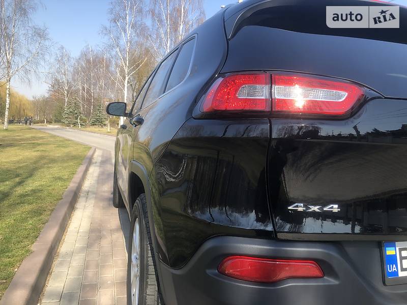 Позашляховик / Кросовер Jeep Cherokee 2016 в Рівному