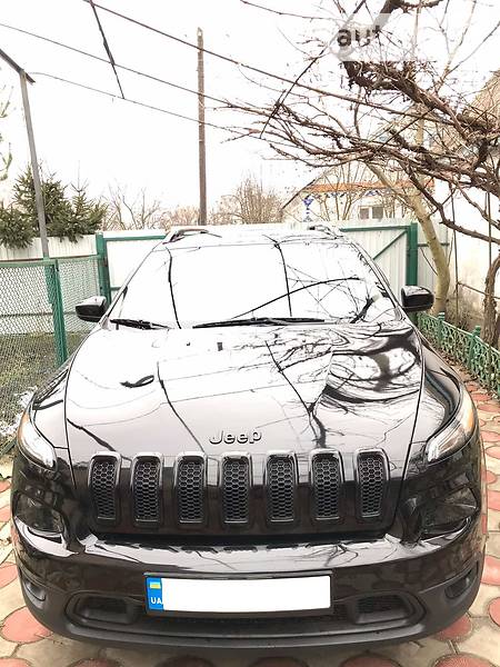 Позашляховик / Кросовер Jeep Cherokee 2015 в 