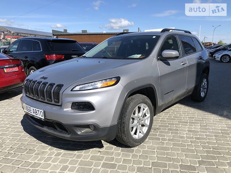 Позашляховик / Кросовер Jeep Cherokee 2015 в Львові