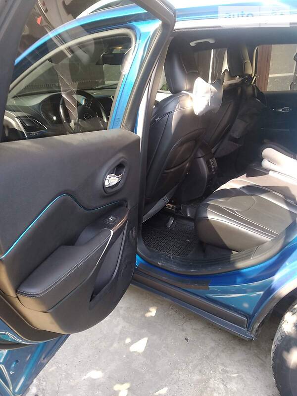 Позашляховик / Кросовер Jeep Cherokee 2019 в Івано-Франківську фото 24 Позашляховик / Кросовер Jeep Cherokee 2019 в Івано-Франківську