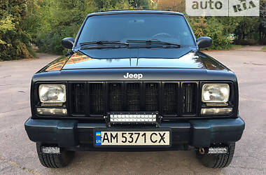 Внедорожник / Кроссовер Jeep Cherokee 2000 в Житомире