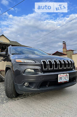 Внедорожник / Кроссовер Jeep Cherokee 2014 в Вараше