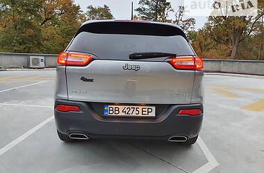 Позашляховик / Кросовер Jeep Cherokee 2016 в Києві