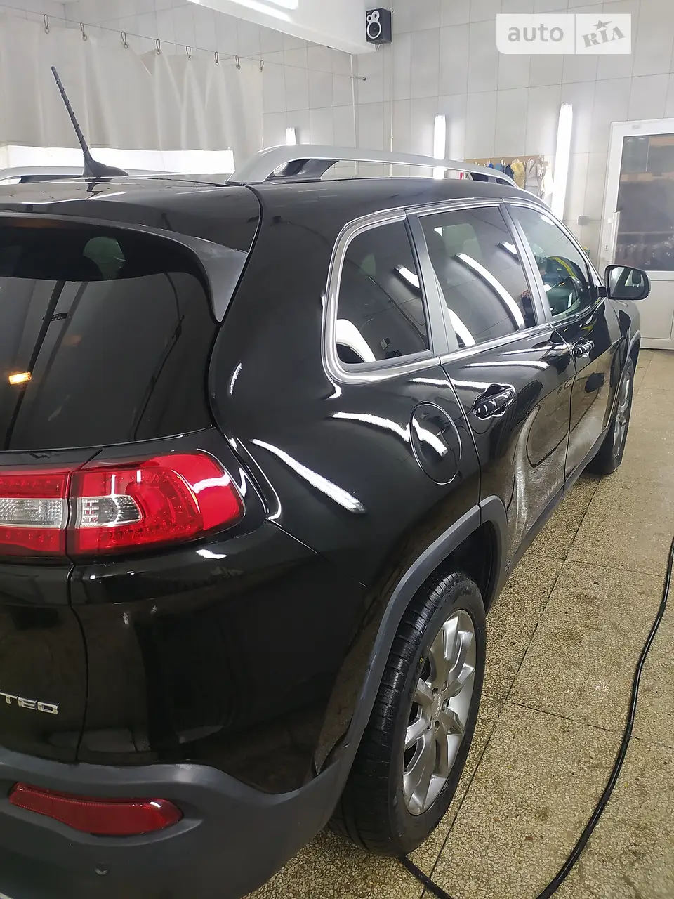 2017 Jeep Cherokee - мініатюра 10