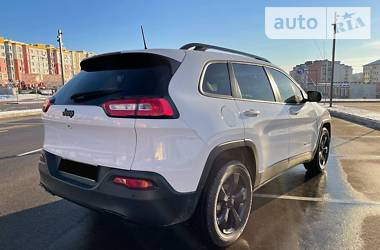 Внедорожник / Кроссовер Jeep Cherokee 2016 в Ровно