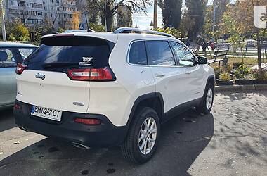 Внедорожник / Кроссовер Jeep Cherokee 2015 в Сумах