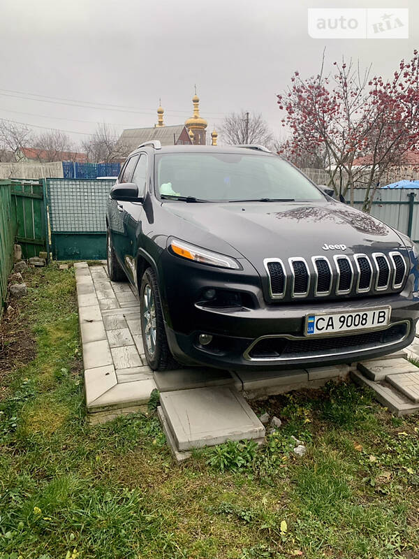 Внедорожник / Кроссовер Jeep Cherokee 2016 в Умани