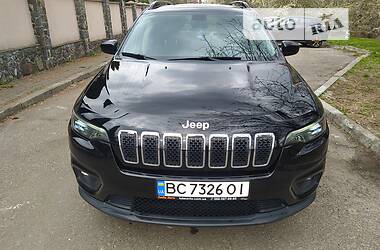 Позашляховик / Кросовер Jeep Cherokee 2018 в 