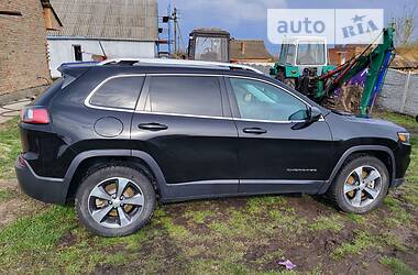 Внедорожник / Кроссовер Jeep Cherokee 2019 в Киеве