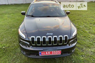 Внедорожник / Кроссовер Jeep Cherokee 2014 в Бердичеве