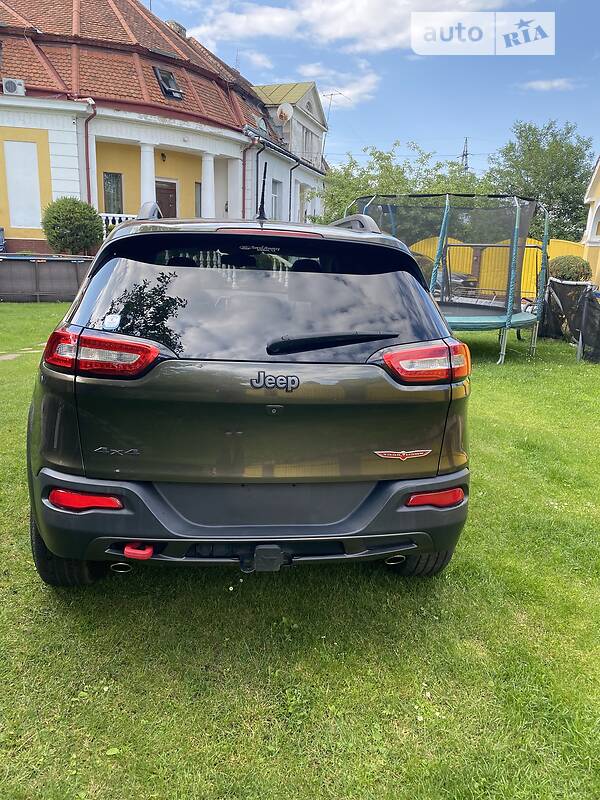 Позашляховик / Кросовер Jeep Cherokee 2015 в Дрогобичі