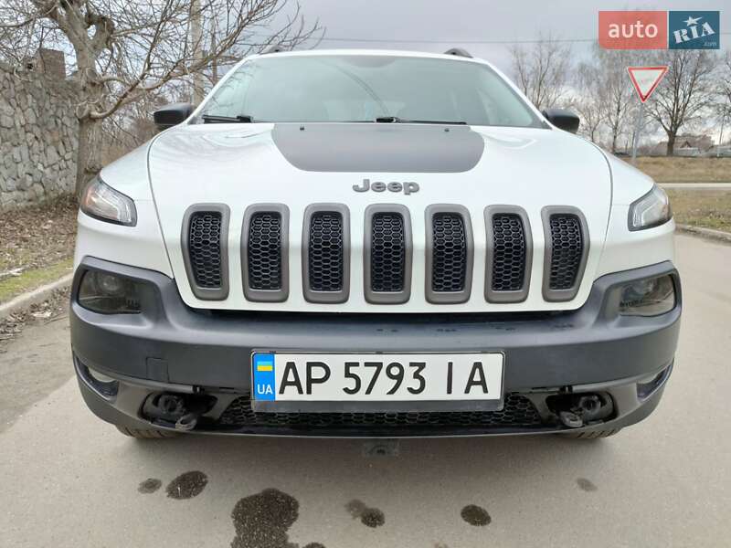 Внедорожник / Кроссовер Jeep Cherokee 2015 в Запорожье