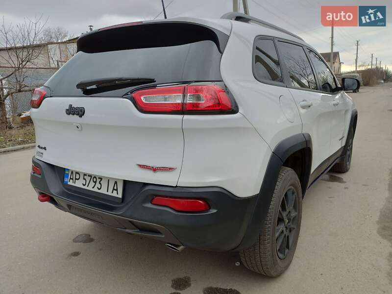 Внедорожник / Кроссовер Jeep Cherokee 2015 в Запорожье