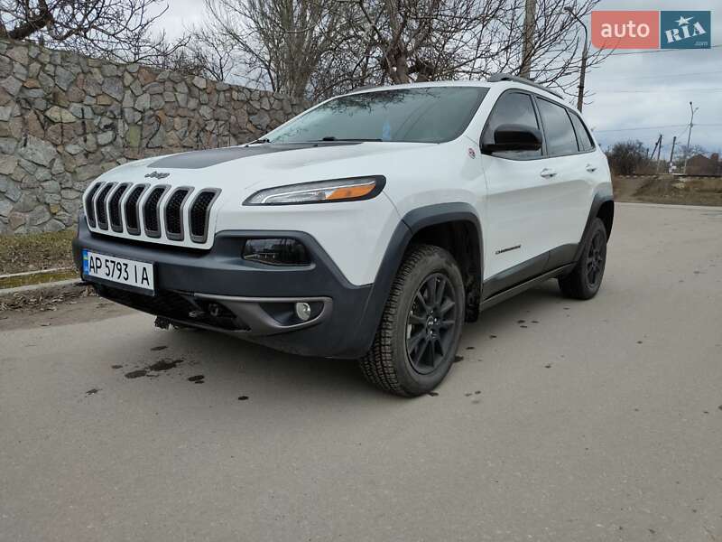 Внедорожник / Кроссовер Jeep Cherokee 2015 в Запорожье