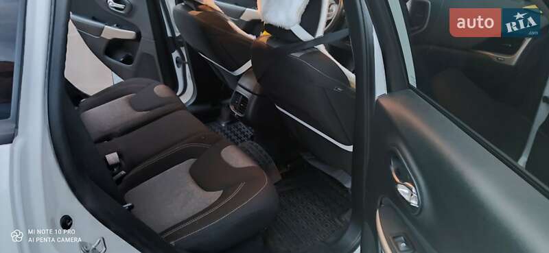 Позашляховик / Кросовер Jeep Cherokee 2017 в Житомирі