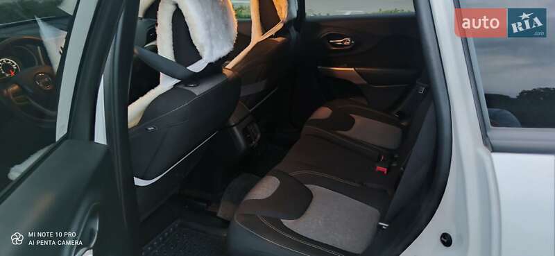 Позашляховик / Кросовер Jeep Cherokee 2017 в Житомирі