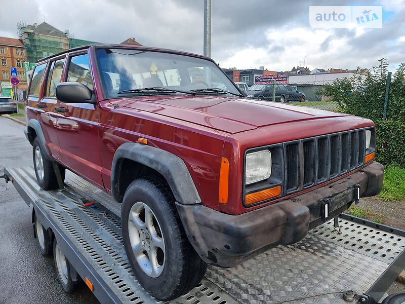 Jeep Cherokee