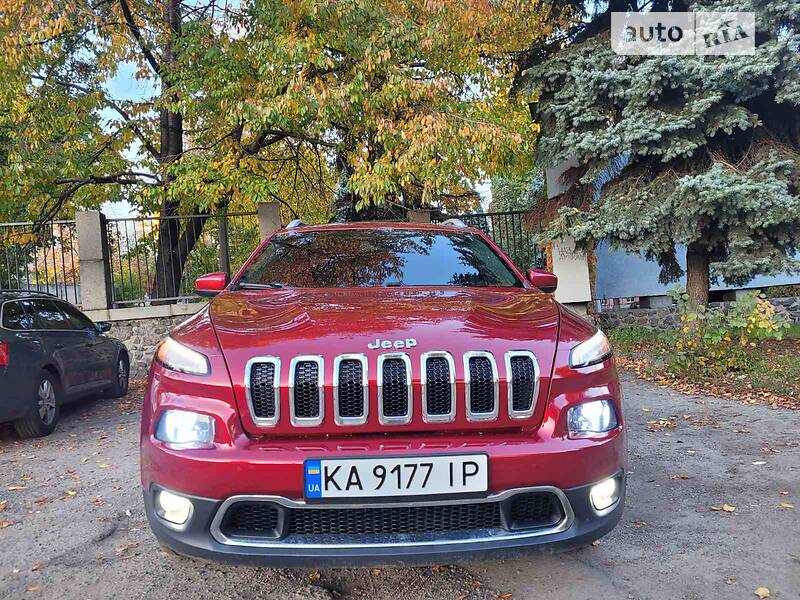 Внедорожник / Кроссовер Jeep Cherokee 2016 в Киеве
