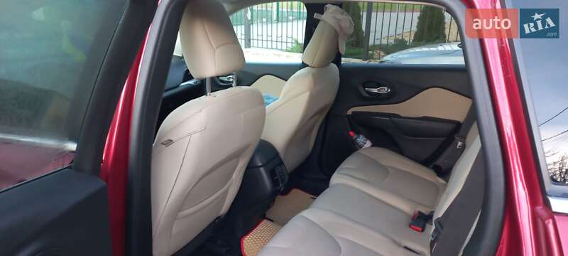 Внедорожник / Кроссовер Jeep Cherokee 2014 в Одессе фото 14 Внедорожник / Кроссовер Jeep Cherokee 2014 в Одессе