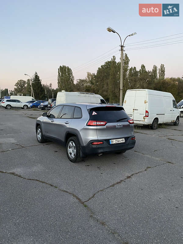 Внедорожник / Кроссовер Jeep Cherokee 2013 в Кременчуге