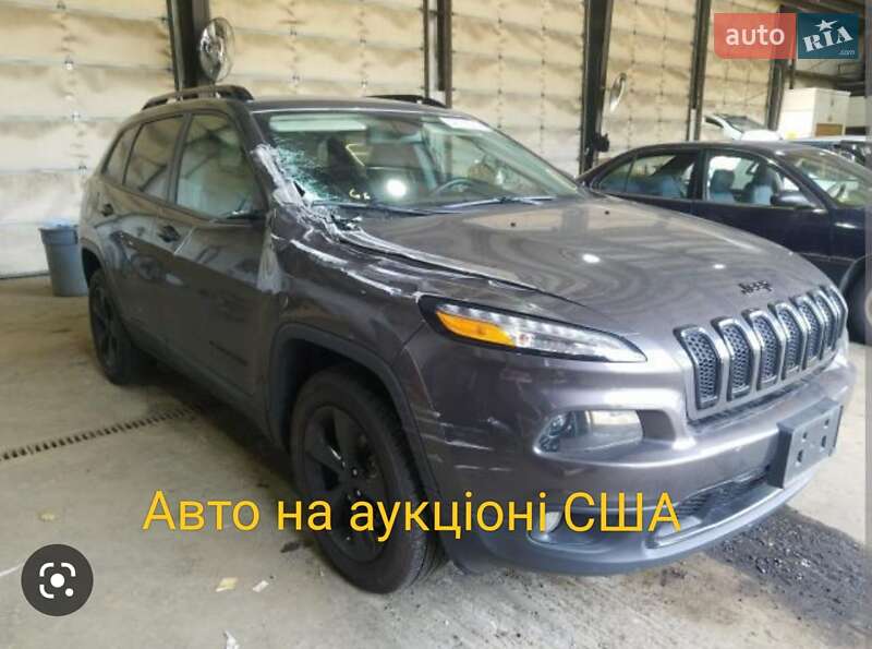 Внедорожник / Кроссовер Jeep Cherokee 2017 в Киеве