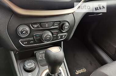 Внедорожник / Кроссовер Jeep Cherokee 2014 в Одессе