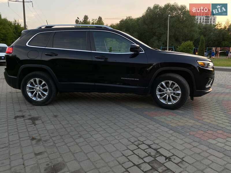 Внедорожник / Кроссовер Jeep Cherokee 2018 в Львове
