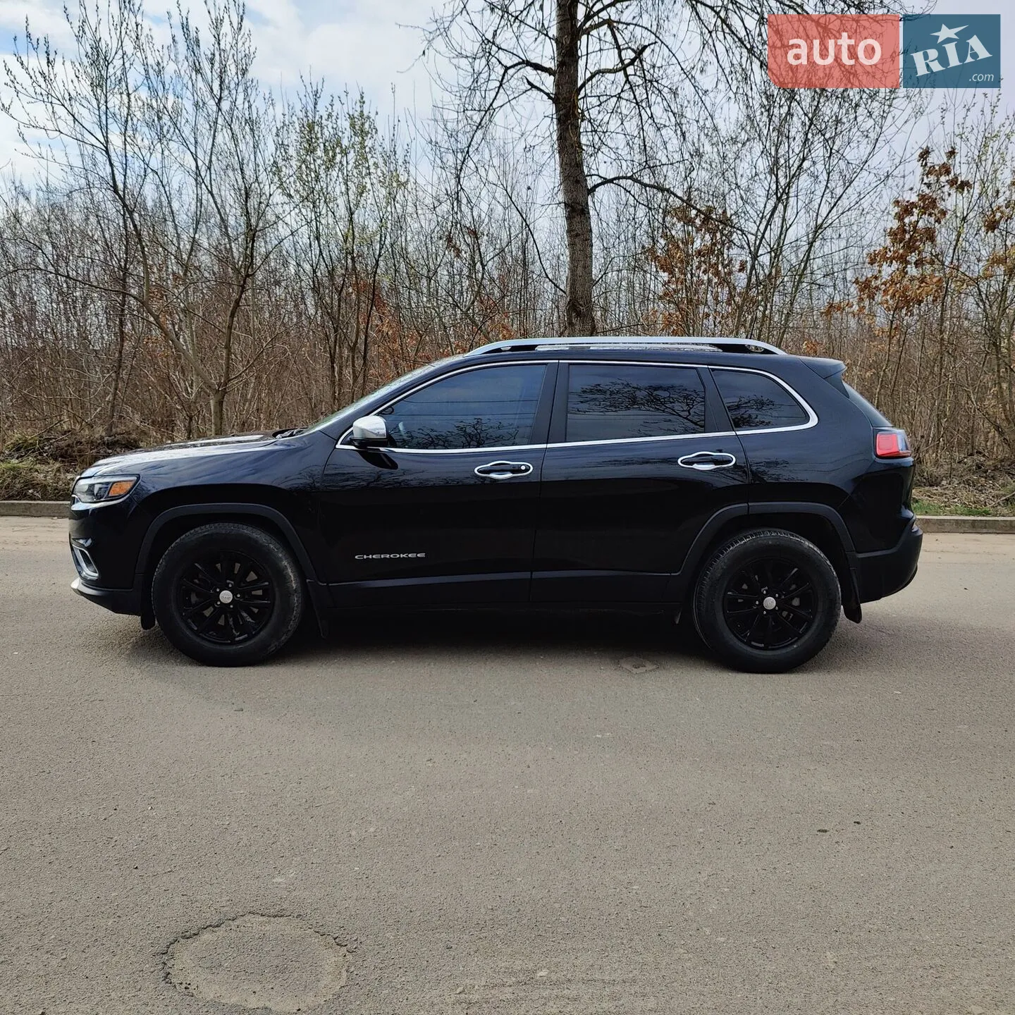 2019 Jeep Cherokee - мініатюра 3