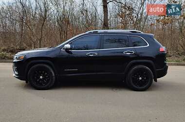 Позашляховик / Кросовер Jeep Cherokee 2019 в 