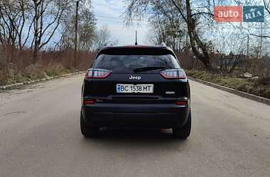 Позашляховик / Кросовер Jeep Cherokee 2019 в 