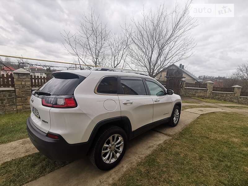 Внедорожник / Кроссовер Jeep Cherokee 2018 в Черновцах