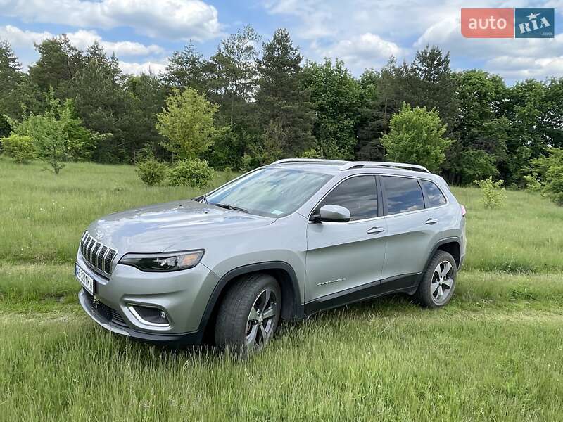 Внедорожник / Кроссовер Jeep Cherokee 2018 в Виннице