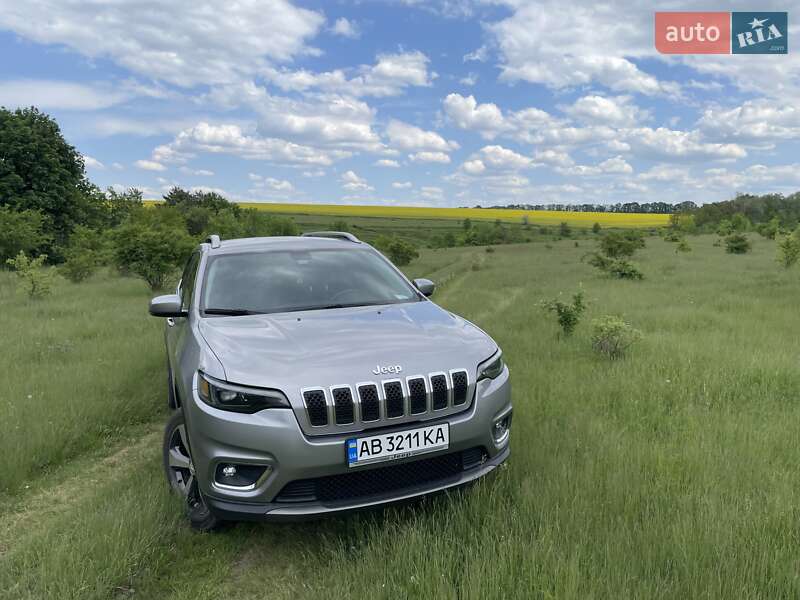 Внедорожник / Кроссовер Jeep Cherokee 2018 в Виннице
