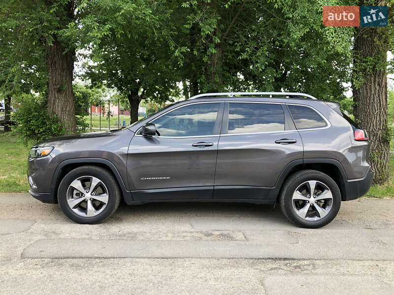 Позашляховик / Кросовер Jeep Cherokee 2018 в Києві