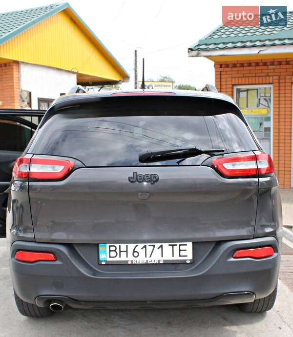 Внедорожник / Кроссовер Jeep Cherokee 2017 в Болграде