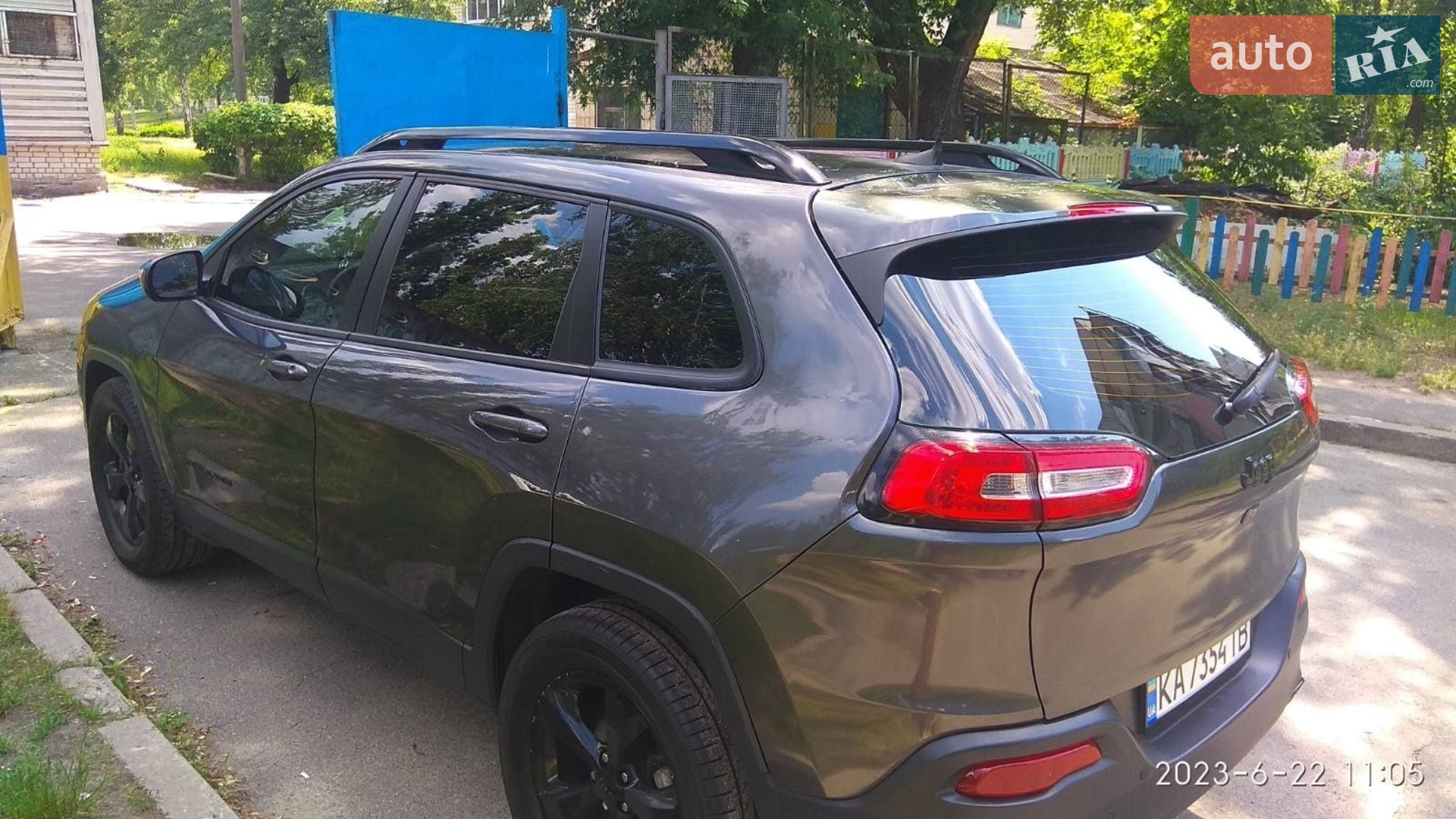 2015 Jeep Cherokee - мініатюра 2