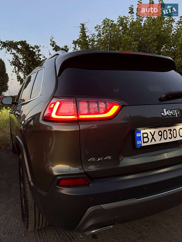 Внедорожник / Кроссовер Jeep Cherokee 2018 в Киеве