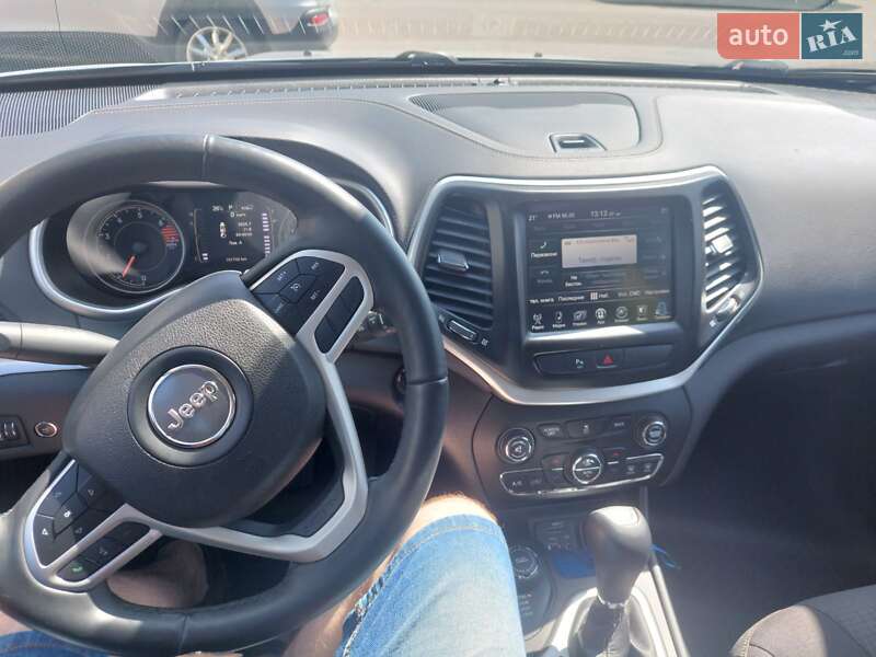 Внедорожник / Кроссовер Jeep Cherokee 2018 в Киеве фото 10 Внедорожник / Кроссовер Jeep Cherokee 2018 в Киеве