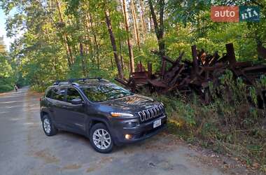 Внедорожник / Кроссовер Jeep Cherokee 2014 в Киеве