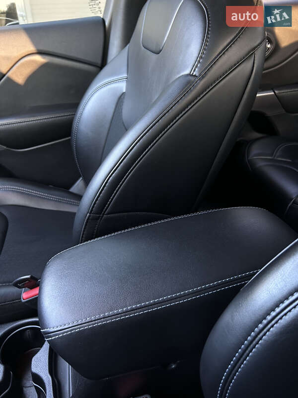 Позашляховик / Кросовер Jeep Cherokee 2018 в Умані