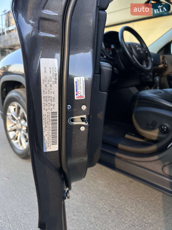 Позашляховик / Кросовер Jeep Cherokee 2018 в Умані