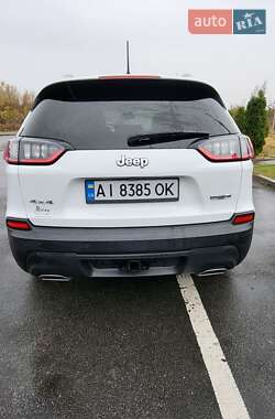 Внедорожник / Кроссовер Jeep Cherokee 2020 в 