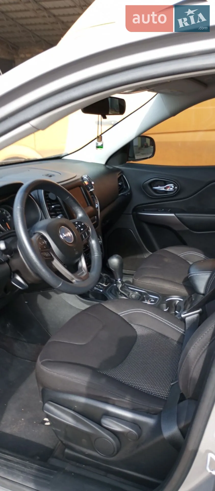 2018 Jeep Cherokee - мініатюра 18