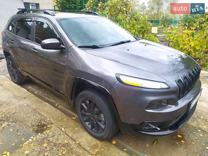 Внедорожник / Кроссовер Jeep Cherokee 2017 в Кременчуге