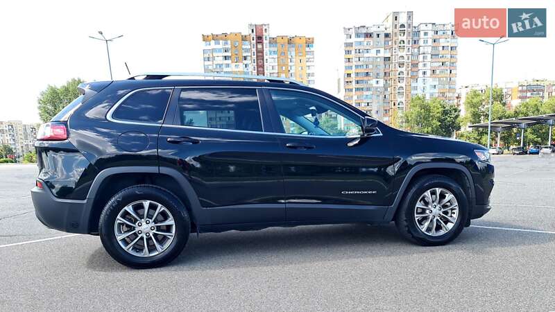 Позашляховик / Кросовер Jeep Cherokee 2021 в Києві