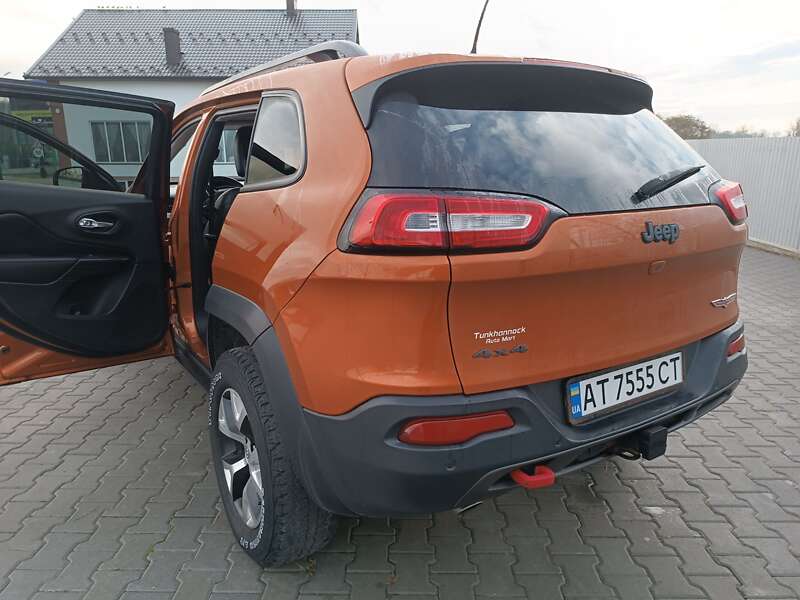 Внедорожник / Кроссовер Jeep Cherokee 2015 в Снятине