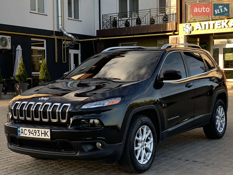 Позашляховик / Кросовер Jeep Cherokee 2015 в Ратному